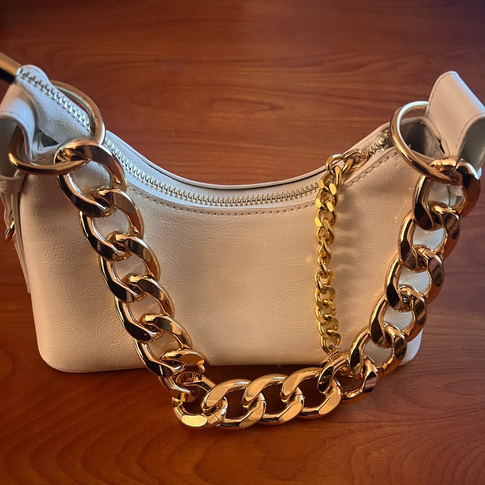 White, gold chain, OS, small bag